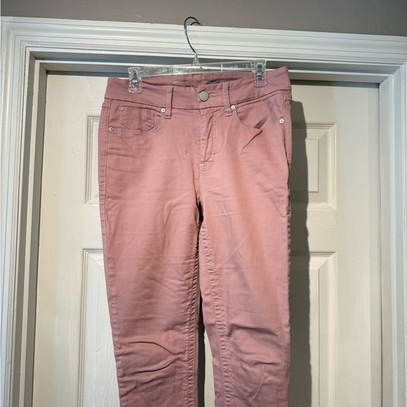 3 for $20 Bundle any 3 items prices $15 and under and get them for $20🛍️🛍️🛍️ - Picture 3 of 10